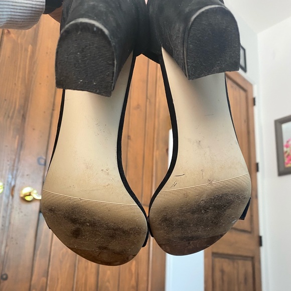 Heels - Picture 3 of 4